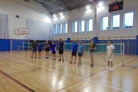 Uczestnicy eliminacji w badmintona