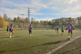 zawodniczki na boisku